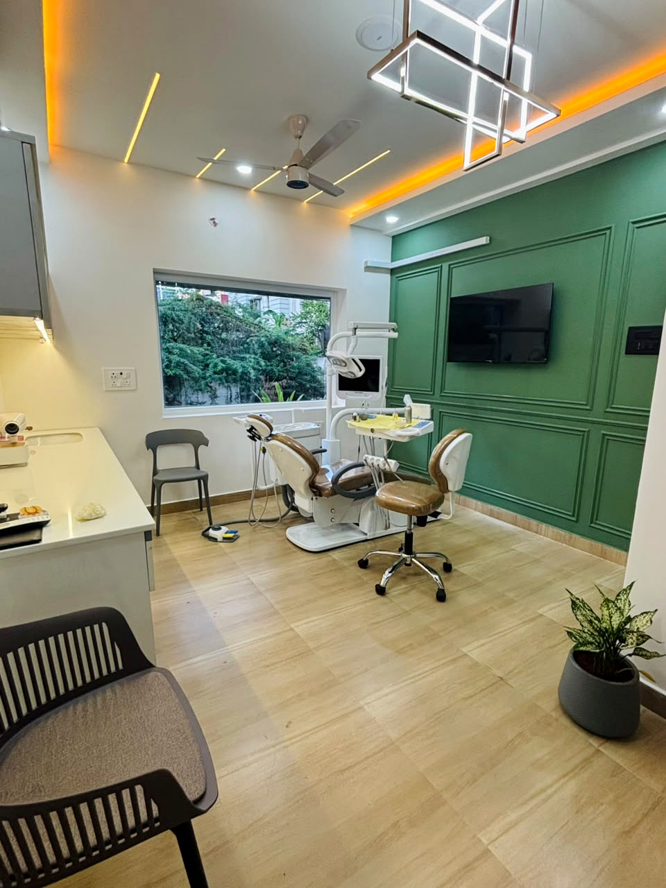 Operatory room 1 sterilization and dental instruments setup